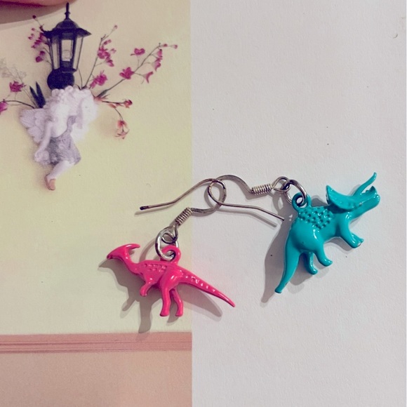 Handmade dinosaur earrings - Picture 2 of 2